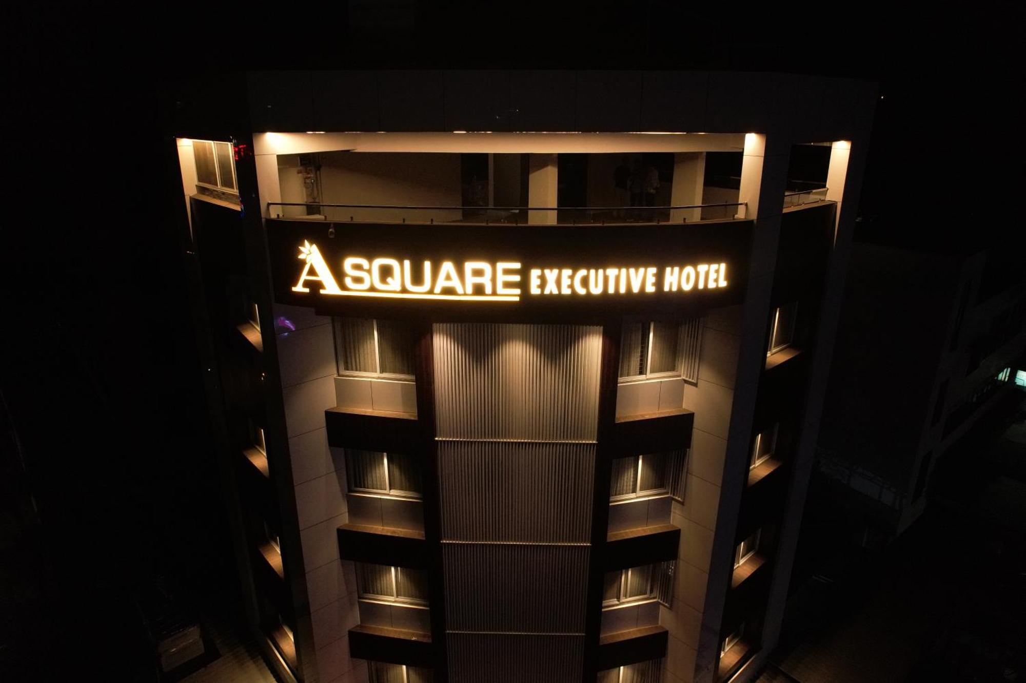 A Square Executive Hotel Aurangabad  Buitenkant foto